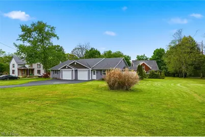 6343 Youngstown Hubbard Road, Hubbard, OH 44425 - Photo 8