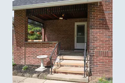 227 Roselawn Avenue NE, Warren, OH 44483 - Photo 6