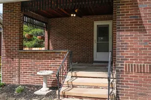 227 Roselawn Ave NE, Warren, OH 44483 - Photo 6