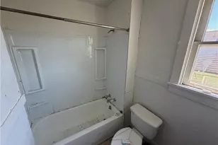 825 Laura Ave, East Liverpool, OH 43920 - Photo 10