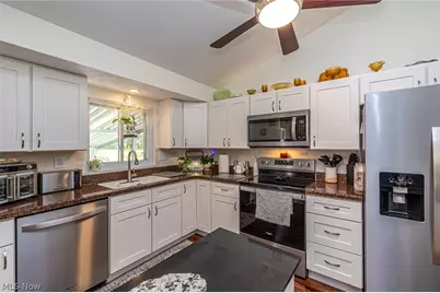 4060 Laurel Road, Brunswick, OH 44212 - Photo 10