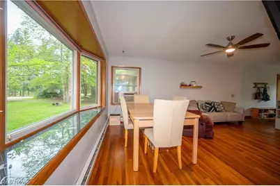 18889 Riverview Drive, Chagrin Falls, OH 44023 - Photo 4