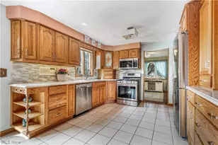3680 Timber Lake St NW, Uniontown, OH 44685 - Photo 8