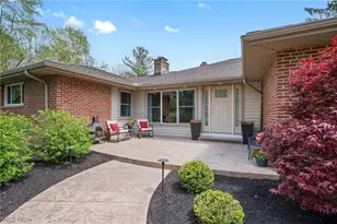 34740 Sherwood Dr, Solon, OH 44139 - Photo 2