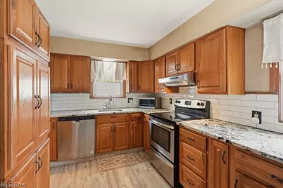 5066 W 6th Street, Brooklyn Heights, OH 44131 - Photo 10