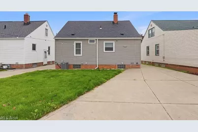 5066 W 6th Street, Brooklyn Heights, OH 44131 - Photo 18