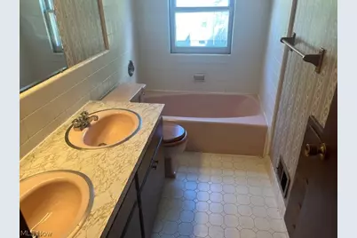 1148 Columbus Drive, Holland, OH 43528 - Photo 16