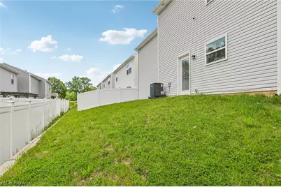 572 Auld Farm Circle, Akron, OH 44320 - Photo 28