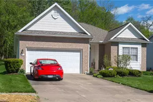 658 Ridgecliff St, Tallmadge, OH 44278 - Photo 1