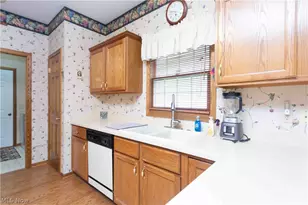 658 Ridgecliff St, Tallmadge, OH 44278 - Photo 12