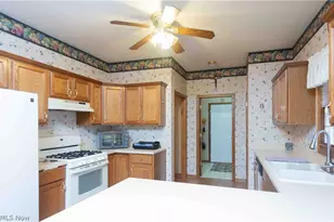 658 Ridgecliff St, Tallmadge, OH 44278 - Photo 10