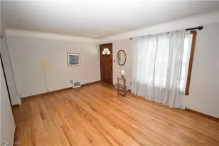 13129 Astor Ave, Loveland, OH 44135 - Photo 4