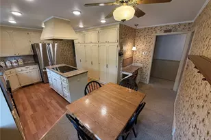 120 E 21st St, Dover, OH 44622 - Photo 10