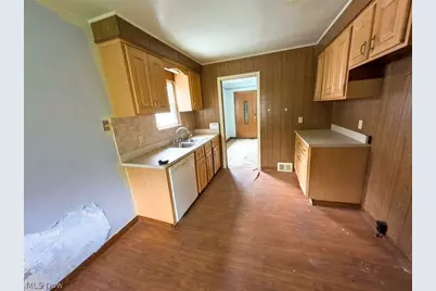 3915 E 189th Street, Loveland, OH 44122 - Photo 4