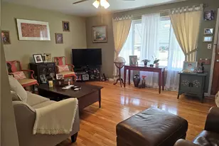 15021 Florence Dr, Maple Heights, OH 44137 - Photo 4