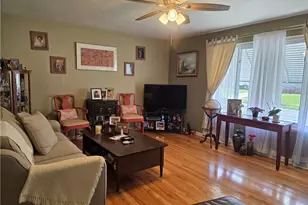 15021 Florence Dr, Maple Heights, OH 44137 - Photo 2