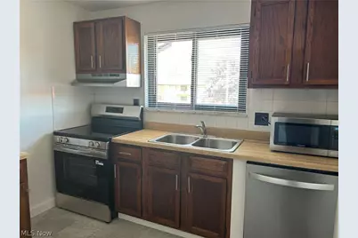 24635 Clareshire Drive #203, North Olmsted, OH 44070 - Photo 2