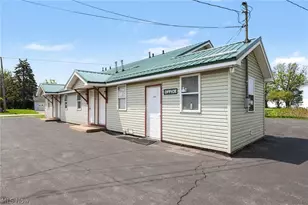 298 Park Ave, Conneaut, OH 44030 - Photo 6