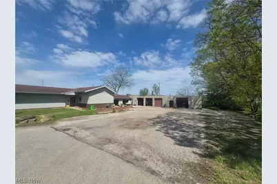 7511 Jeffries Avenue, Garfield Heights, OH 44105 - Photo 6