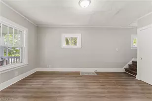 974 Lovers Ln, Akron, OH 44306 - Photo 6