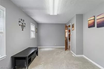 5030 Manchester Road, Akron, OH 44319 - Photo 6