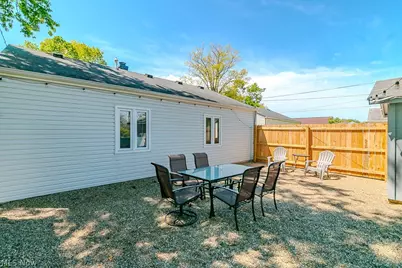 9017 Woodridge Lane, Mentor, OH 44060 - Photo 4