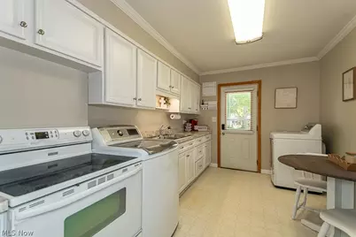 9017 Woodridge Lane, Mentor, OH 44060 - Photo 12