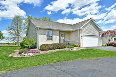11 Danbury Court NW, Warren, OH 44481 - Photo 2
