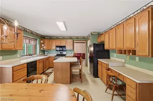 1295 Shady Lakes Dr, Kent, OH 44240 - Photo 10