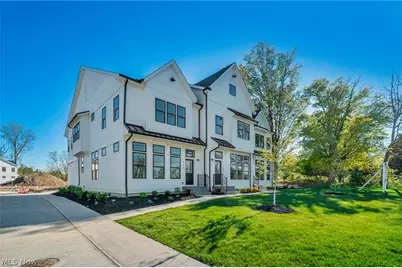 120 Cider Mill, Chardon, OH 44024 - Photo 2