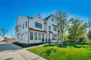 120 Cider Mill, Chardon, OH 44024 - Photo 2