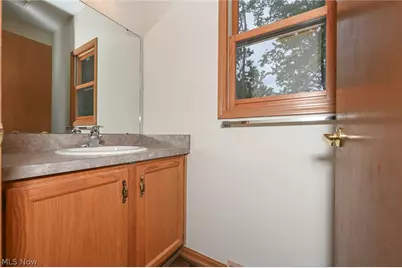 8460 Old Post Road, Olmsted Falls, OH 44138 - Photo 20