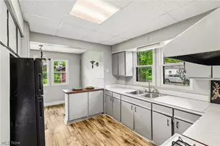 897 Polk Ave, Akron, OH 44314 - Photo 10