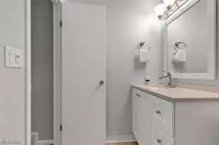 4310 Hyde Park, North Olmsted, OH 44070 - Photo 18