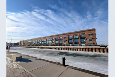 401 W Shoreline Drive #109, Sandusky, OH 44870 - Photo 1
