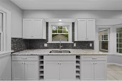 3504 E Scarborough Road, Cleveland Heights, OH 44118 - Photo 10
