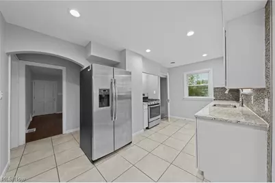 3504 E Scarborough Road, Cleveland Heights, OH 44118 - Photo 8