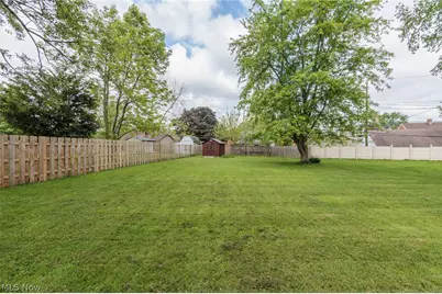 5906 Twin Lakes Drive, Parma, OH 44129 - Photo 22