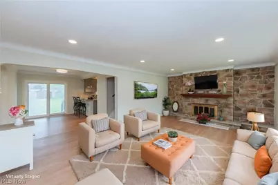 5906 Twin Lakes Drive, Parma, OH 44129 - Photo 2