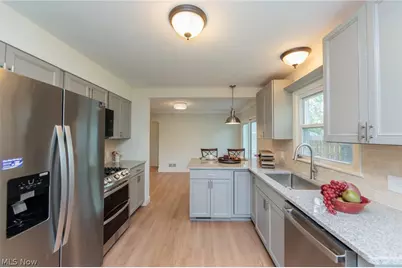5906 Twin Lakes Drive, Parma, OH 44129 - Photo 14