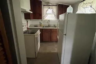 251 E 238th St, Euclid, OH 44123 - Photo 4