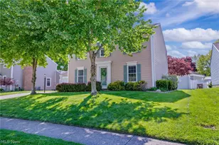 2338 Plymouth Ln, Cuyahoga Falls, OH 44221 - Photo 2
