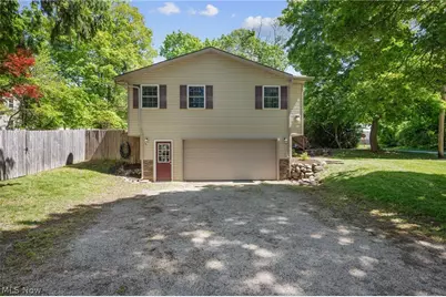 10137 Johnnycake Ridge Road, Concord Twp, OH 44077 - Photo 2