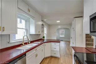 136 36th St NE, Canton, OH 44714 - Photo 2