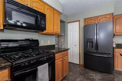 3101 Wickford Avenue NW, Canton, OH 44708 - Photo 12