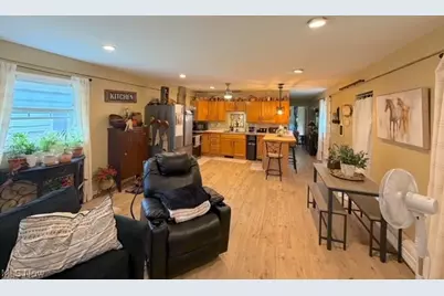 500 Holiday Avenue, Uhrichsville, OH 44683 - Photo 14