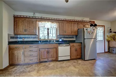 883 Basel Street, Sugarcreek, OH 44681 - Photo 6