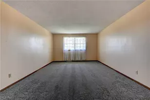 883 Basel St, Sugarcreek, OH 44681 - Photo 22
