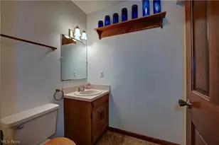 883 Basel St, Sugarcreek, OH 44681 - Photo 18
