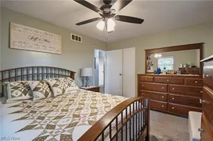 12097 Lisa Ave NW, Hartville, OH 44632 - Photo 16